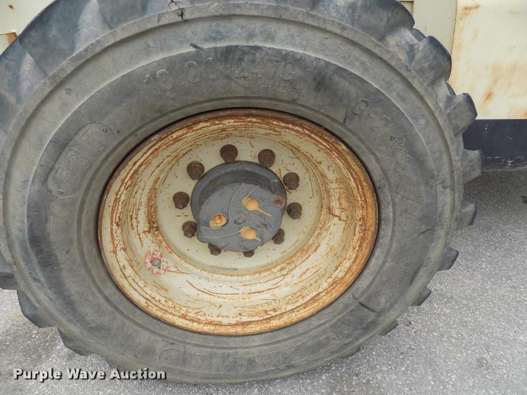 image for item DC4977 1998 Ingersoll Rand VR-642 telehandler