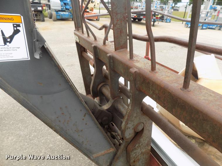 image for item DC4977 1998 Ingersoll Rand VR-642 telehandler