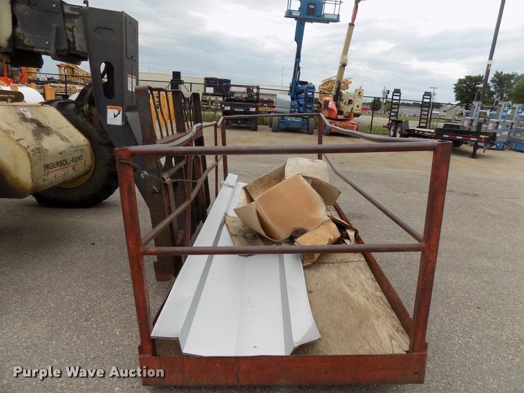 image for item DC4977 1998 Ingersoll Rand VR-642 telehandler