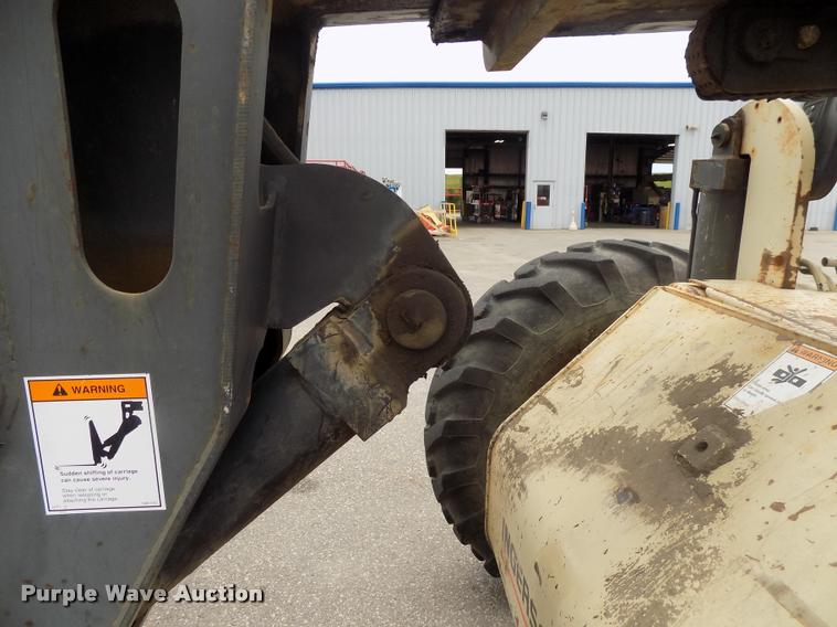 image for item DC4977 1998 Ingersoll Rand VR-642 telehandler