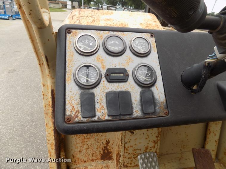 image for item DC4977 1998 Ingersoll Rand VR-642 telehandler