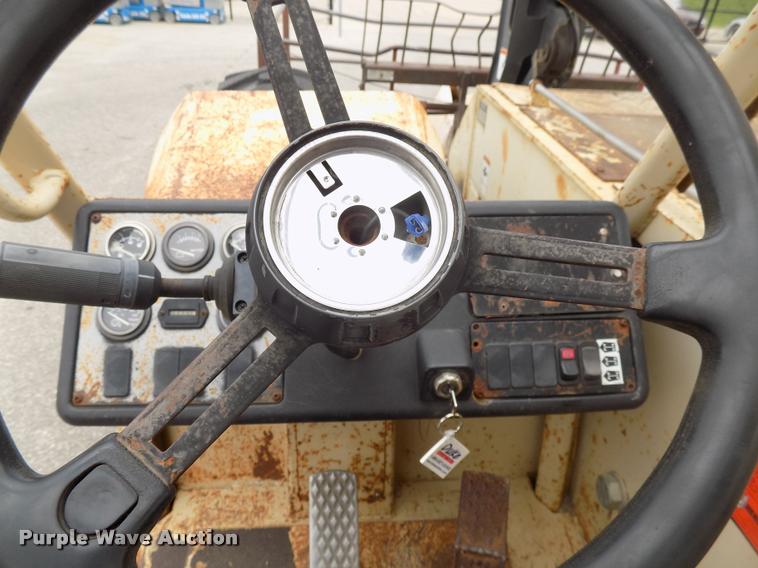 image for item DC4977 1998 Ingersoll Rand VR-642 telehandler