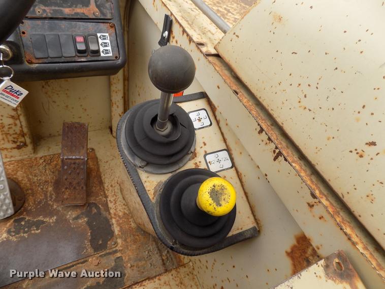 image for item DC4977 1998 Ingersoll Rand VR-642 telehandler