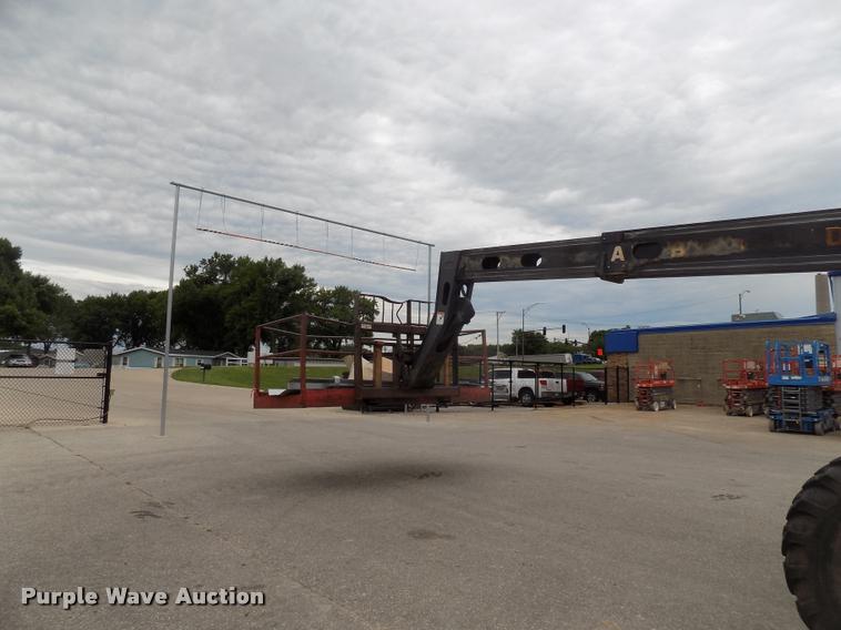 image for item DC4977 1998 Ingersoll Rand VR-642 telehandler