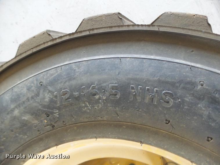 image for item DF9331 Caterpillar skid steer tires