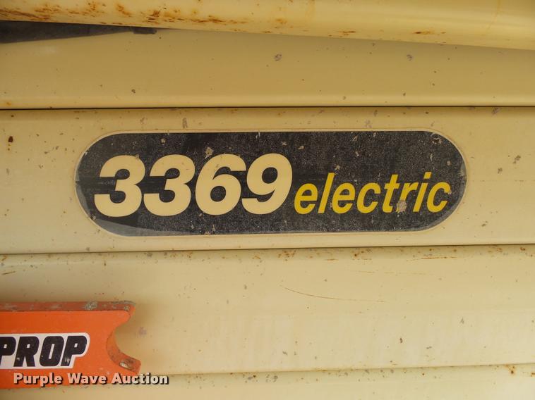 image for item DH9674 1998 JLG 3369E scissor lift