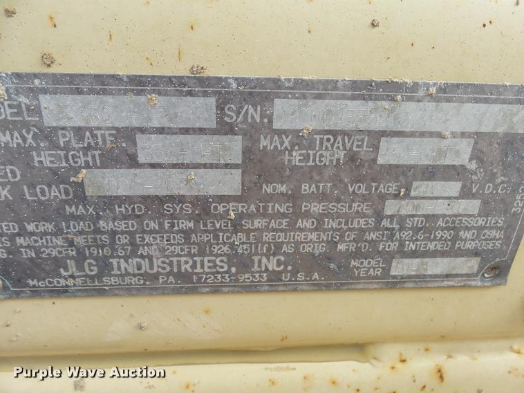 image for item DH9674 1998 JLG 3369E scissor lift