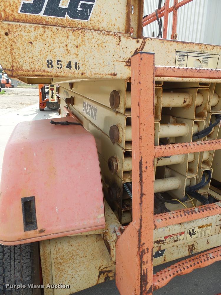 image for item DH9674 1998 JLG 3369E scissor lift