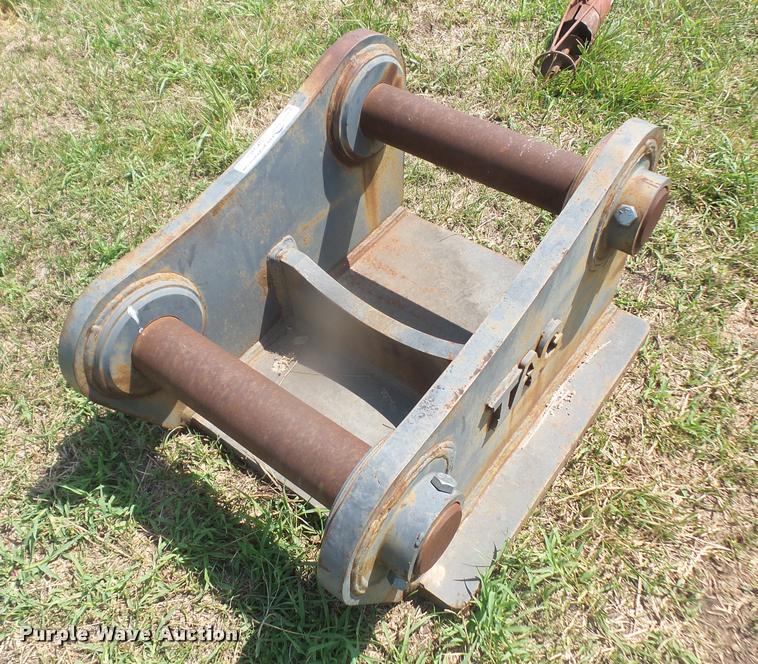 image for item DK9461 TAG excavator mounting plate