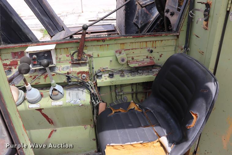 image for item DK9545 1972 Lorain MC790 lattice boom truck crane