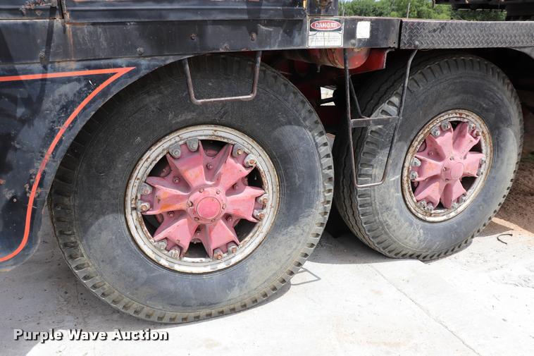 image for item DK9545 1972 Lorain MC790 lattice boom truck crane