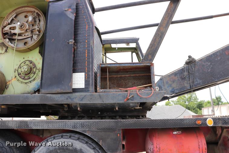 image for item DK9545 1972 Lorain MC790 lattice boom truck crane