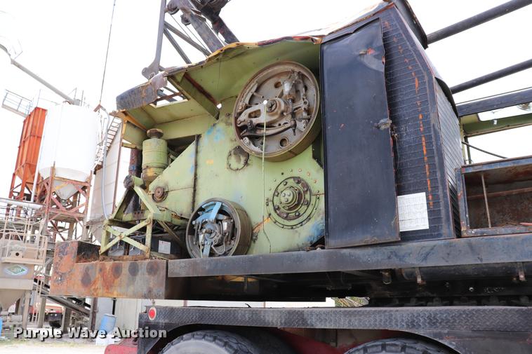 image for item DK9545 1972 Lorain MC790 lattice boom truck crane