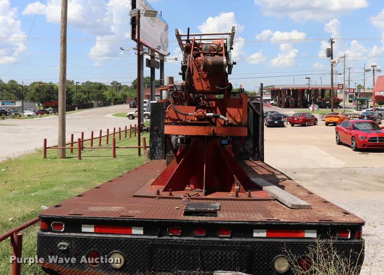 image for item DK9567 1993 Freightliner FL80 crane truck