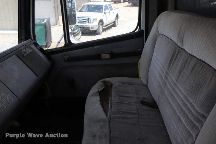 image for item DK9567 1993 Freightliner FL80 crane truck