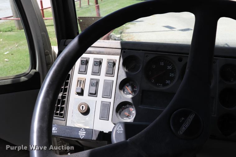 image for item DK9567 1993 Freightliner FL80 crane truck