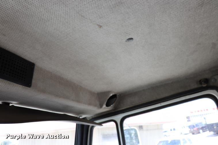 image for item DK9567 1993 Freightliner FL80 crane truck