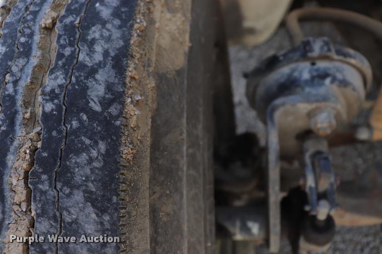 image for item DK9567 1993 Freightliner FL80 crane truck