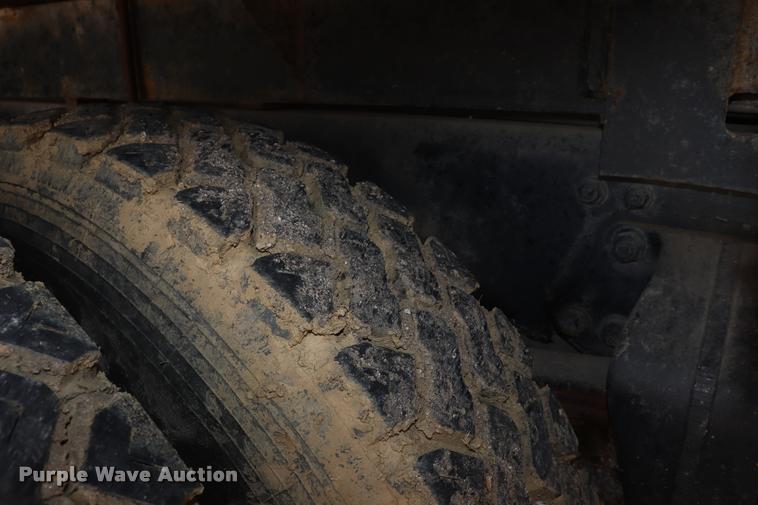 image for item DK9567 1993 Freightliner FL80 crane truck