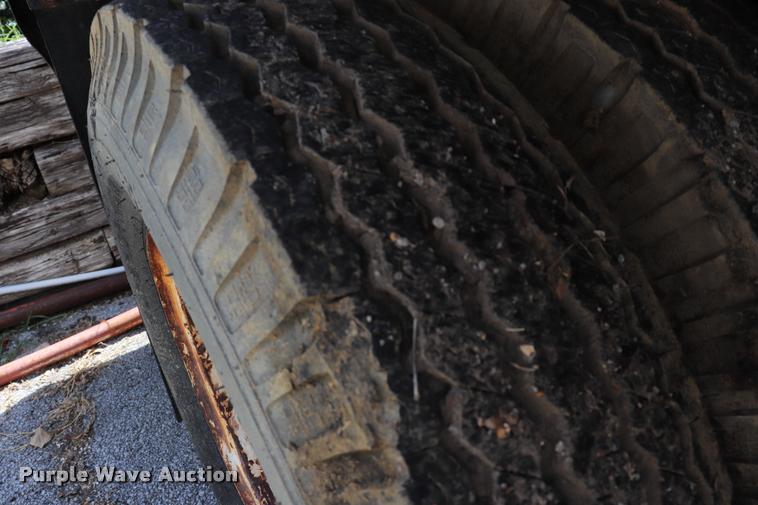 image for item DK9567 1993 Freightliner FL80 crane truck