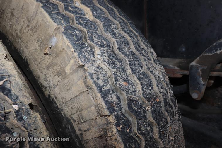 image for item DK9567 1993 Freightliner FL80 crane truck