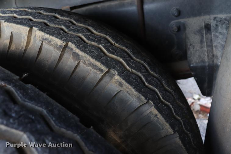 image for item DK9567 1993 Freightliner FL80 crane truck