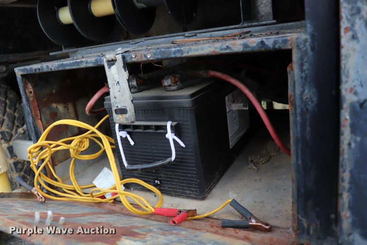 image for item DK9567 1993 Freightliner FL80 crane truck