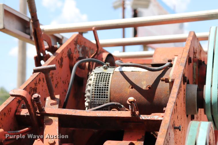 image for item DK9567 1993 Freightliner FL80 crane truck