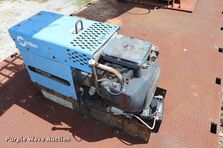 image for item DK9567 1993 Freightliner FL80 crane truck