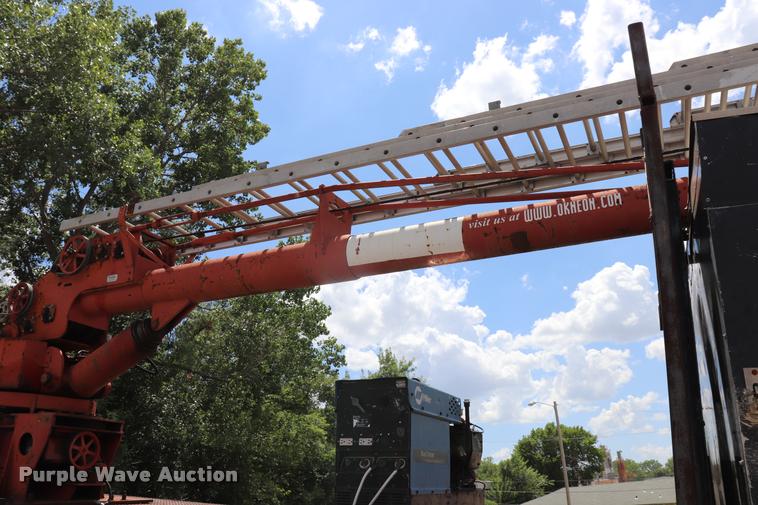 image for item DK9567 1993 Freightliner FL80 crane truck