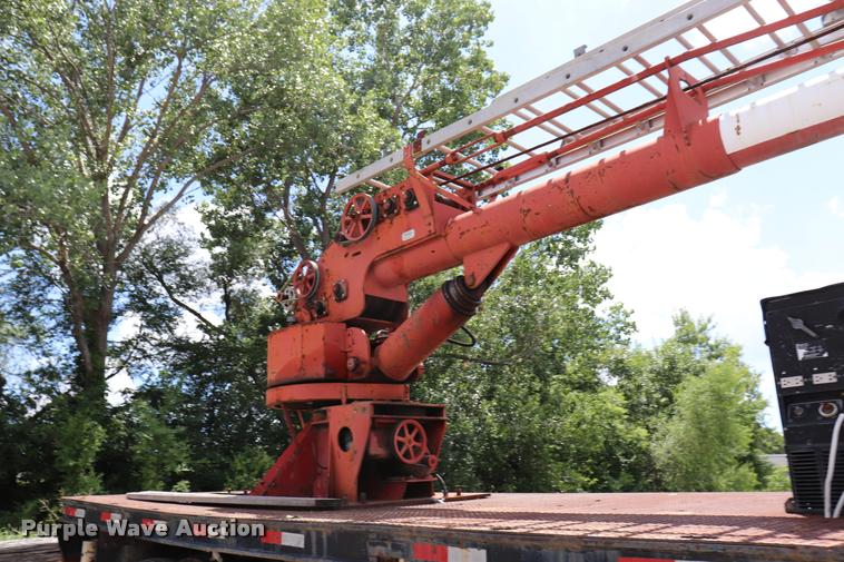 image for item DK9567 1993 Freightliner FL80 crane truck