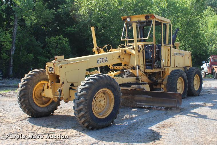 image for item DK9593 John Deere 670A motor grader