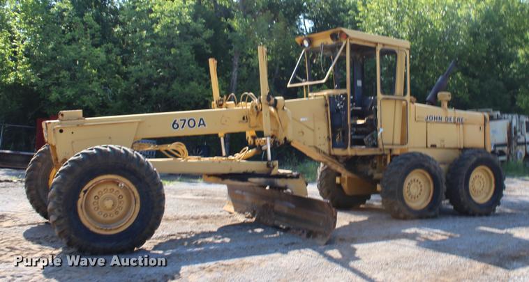 image for item DK9593 John Deere 670A motor grader