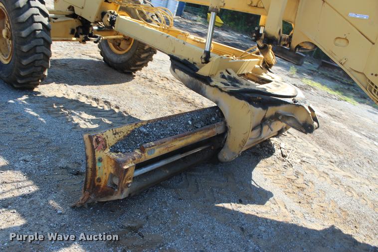 image for item DK9593 John Deere 670A motor grader