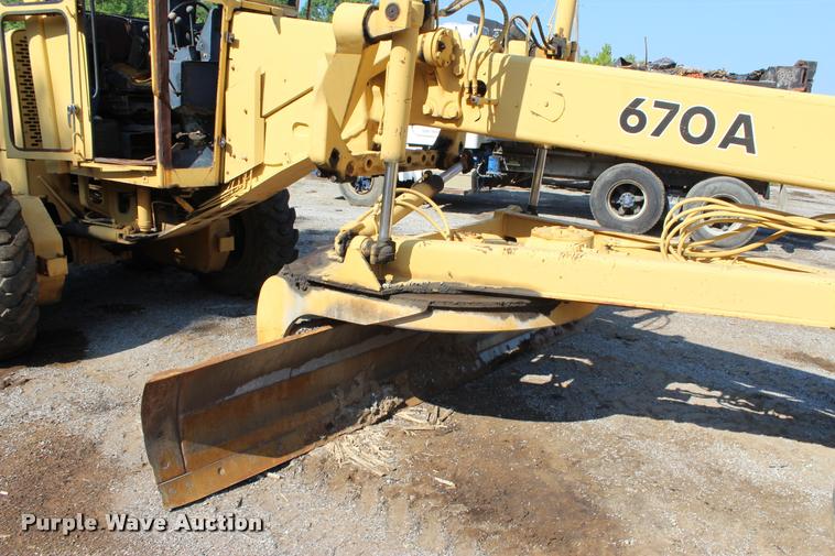 image for item DK9593 John Deere 670A motor grader
