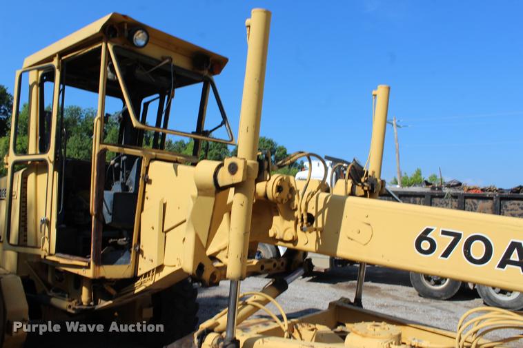 image for item DK9593 John Deere 670A motor grader