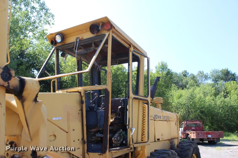image for item DK9593 John Deere 670A motor grader