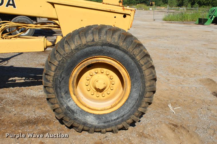 image for item DK9593 John Deere 670A motor grader