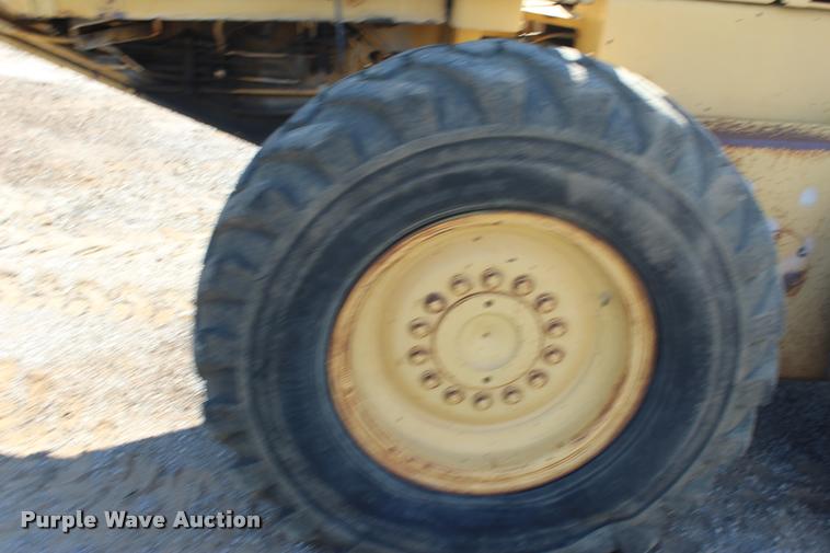 image for item DK9593 John Deere 670A motor grader