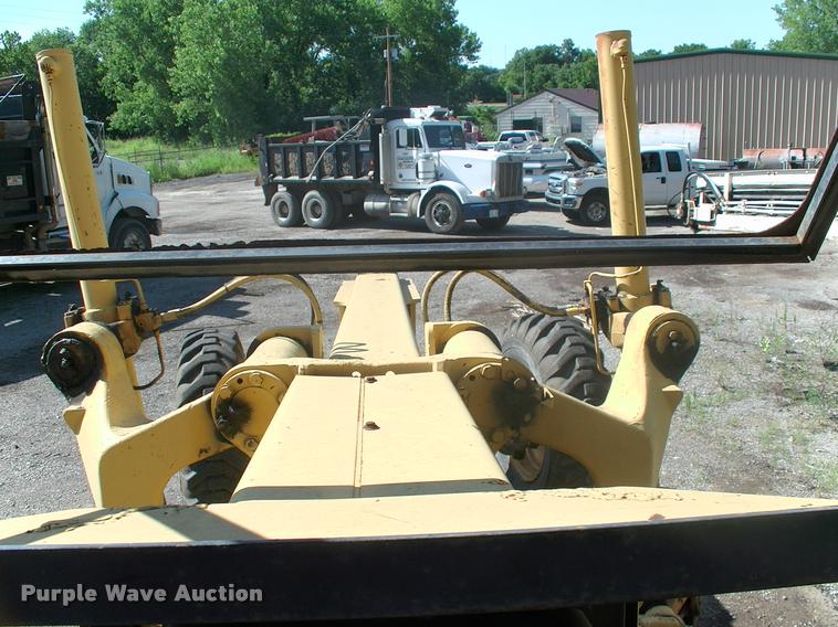 image for item DK9593 John Deere 670A motor grader