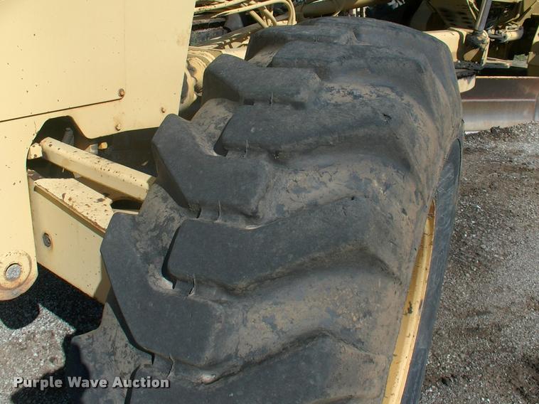 image for item DK9593 John Deere 670A motor grader