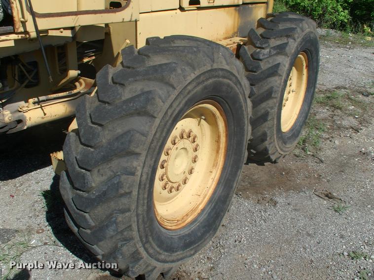 image for item DK9593 John Deere 670A motor grader