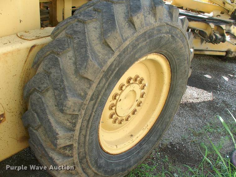 image for item DK9593 John Deere 670A motor grader