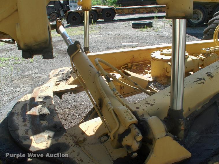 image for item DK9593 John Deere 670A motor grader