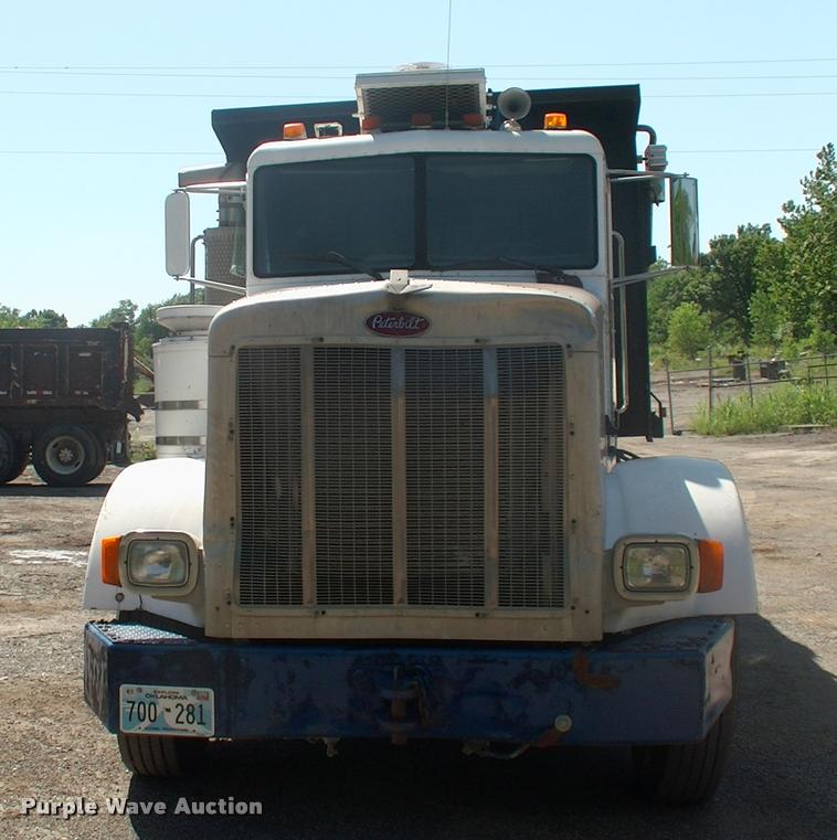 image for item DK9594 1990 Peterbilt dump truck