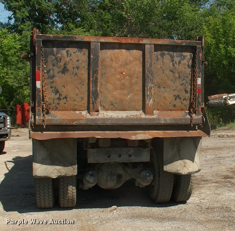 image for item DK9594 1990 Peterbilt dump truck