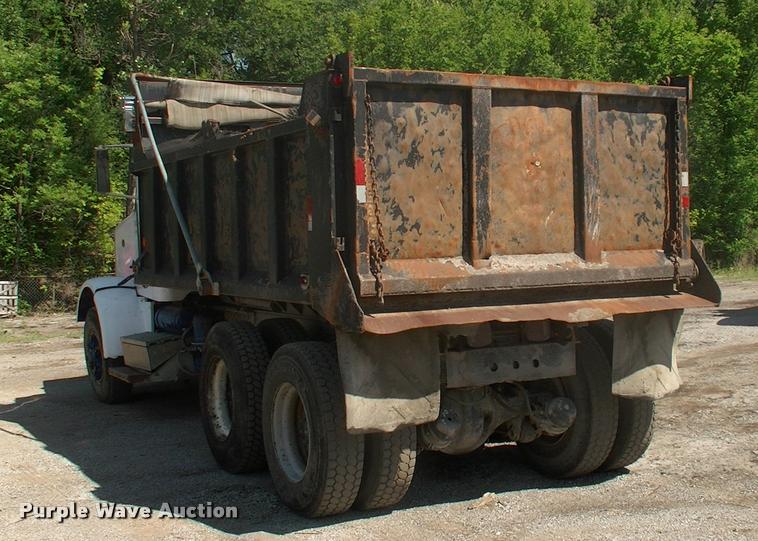 image for item DK9594 1990 Peterbilt dump truck
