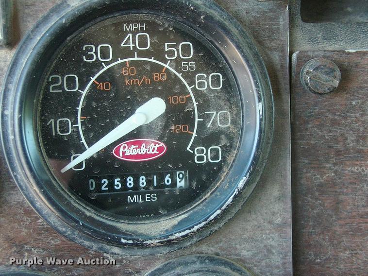 image for item DK9594 1990 Peterbilt dump truck