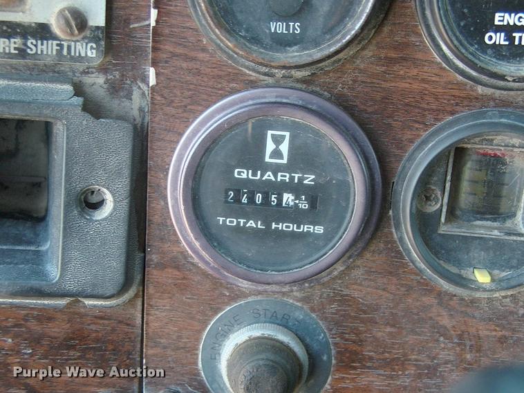 image for item DK9594 1990 Peterbilt dump truck