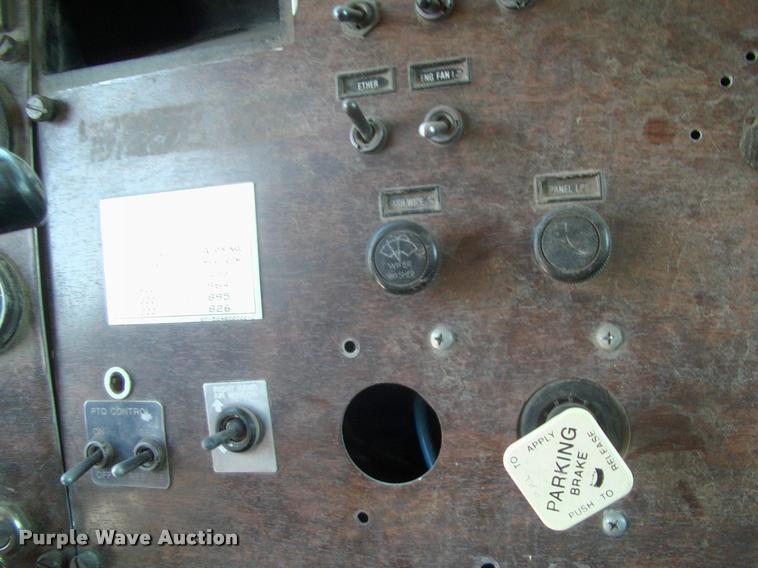 image for item DK9594 1990 Peterbilt dump truck